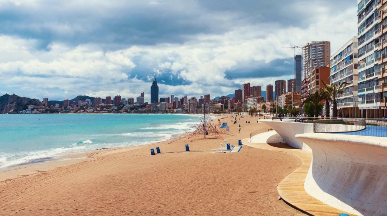 Apartamento En El Centro A Un Minuto De La Playa Benidorm Exteriör bild