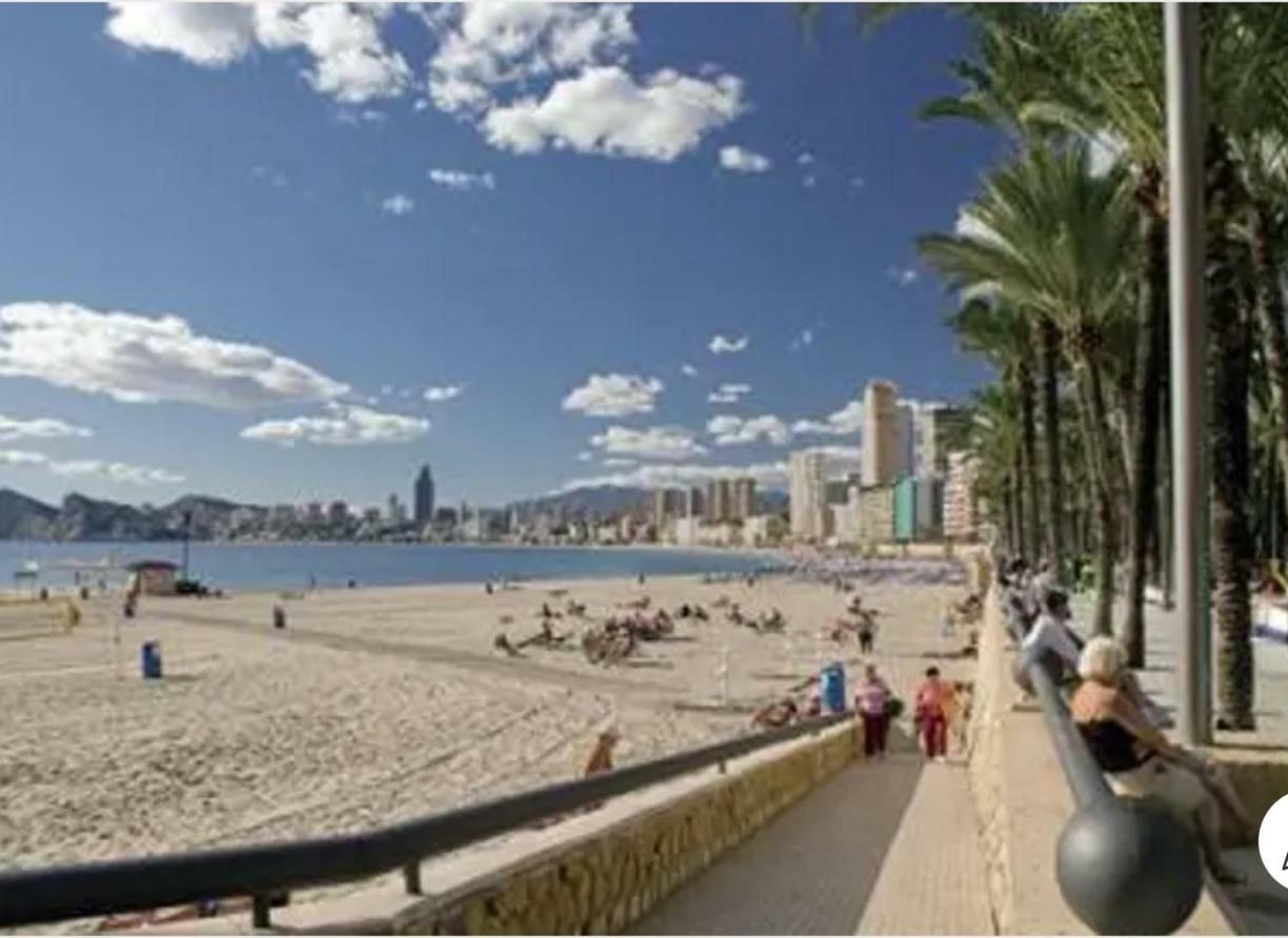 Apartamento En El Centro A Un Minuto De La Playa Benidorm Exteriör bild